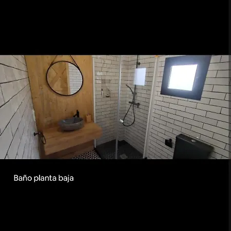 Casa Con Piscina Junto Al Mar *