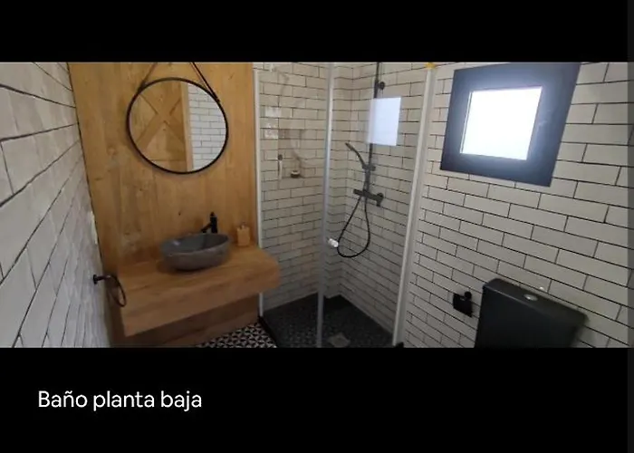 Casa Con Piscina Junto Al Mar *